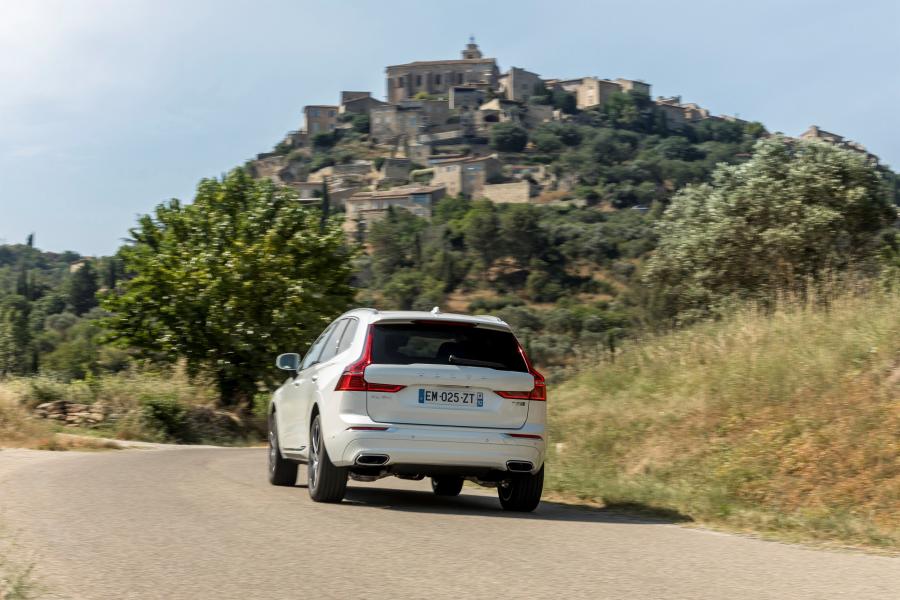  Volvo XC60 T8 Inscription 2017 года  (WW) (фото 15 из 40)